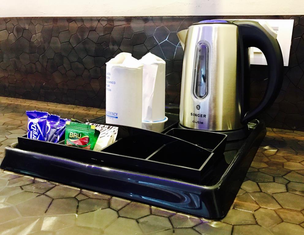 The Park Residency Hotel Greater Noida Buitenkant foto