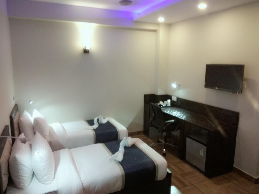 The Park Residency Hotel Greater Noida Buitenkant foto