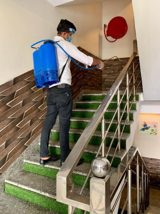 The Park Residency Hotel Greater Noida Buitenkant foto